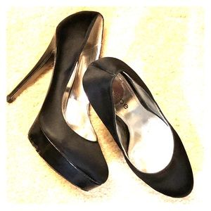 Stepping out ladies????